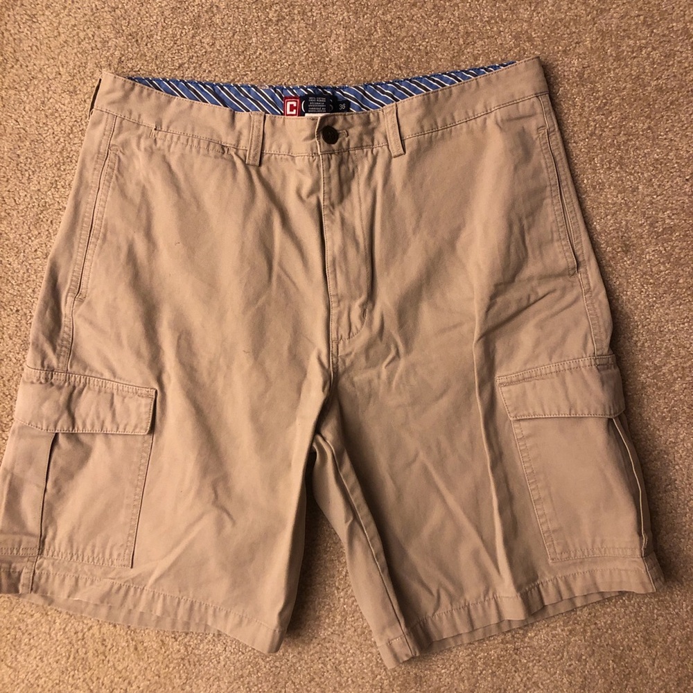 Chaps Kahki Cargo Shorts with Side Pockets